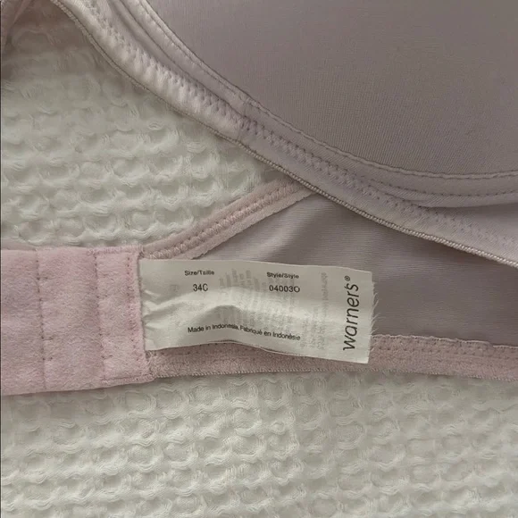 Warner's Pink Seamless Bra with Molded Cups - Picture 2 of 2